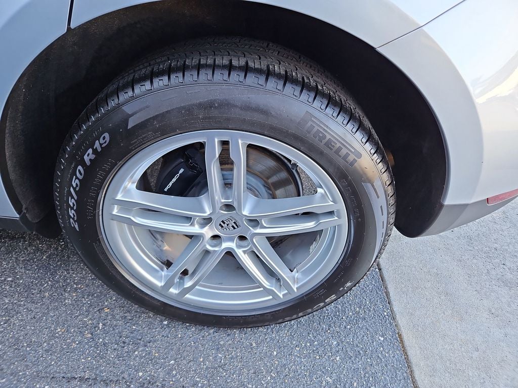 2017 Porsche Macan Base