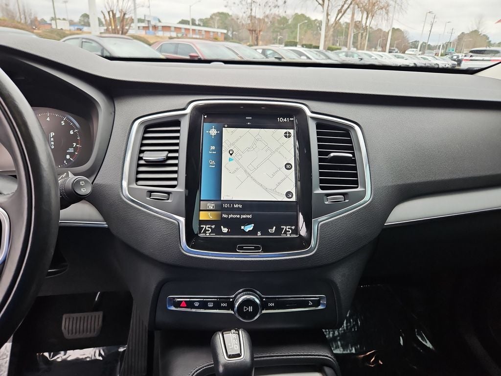 2022 Volvo XC90 T5 Momentum