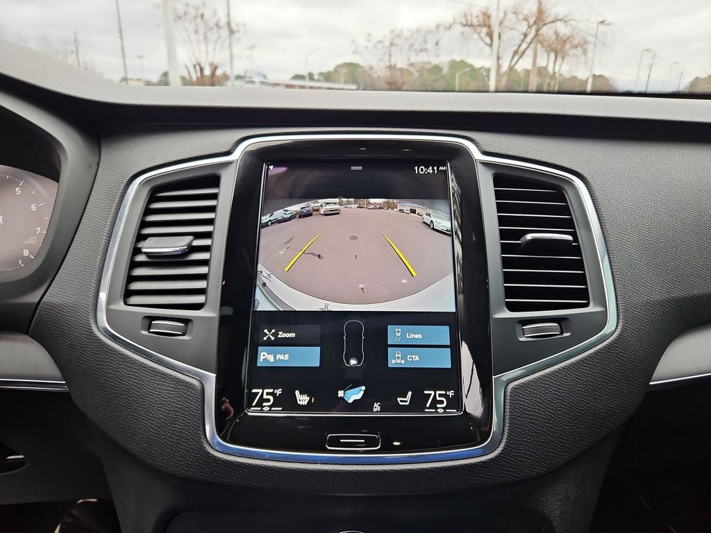 2022 Volvo XC90 T5 Momentum