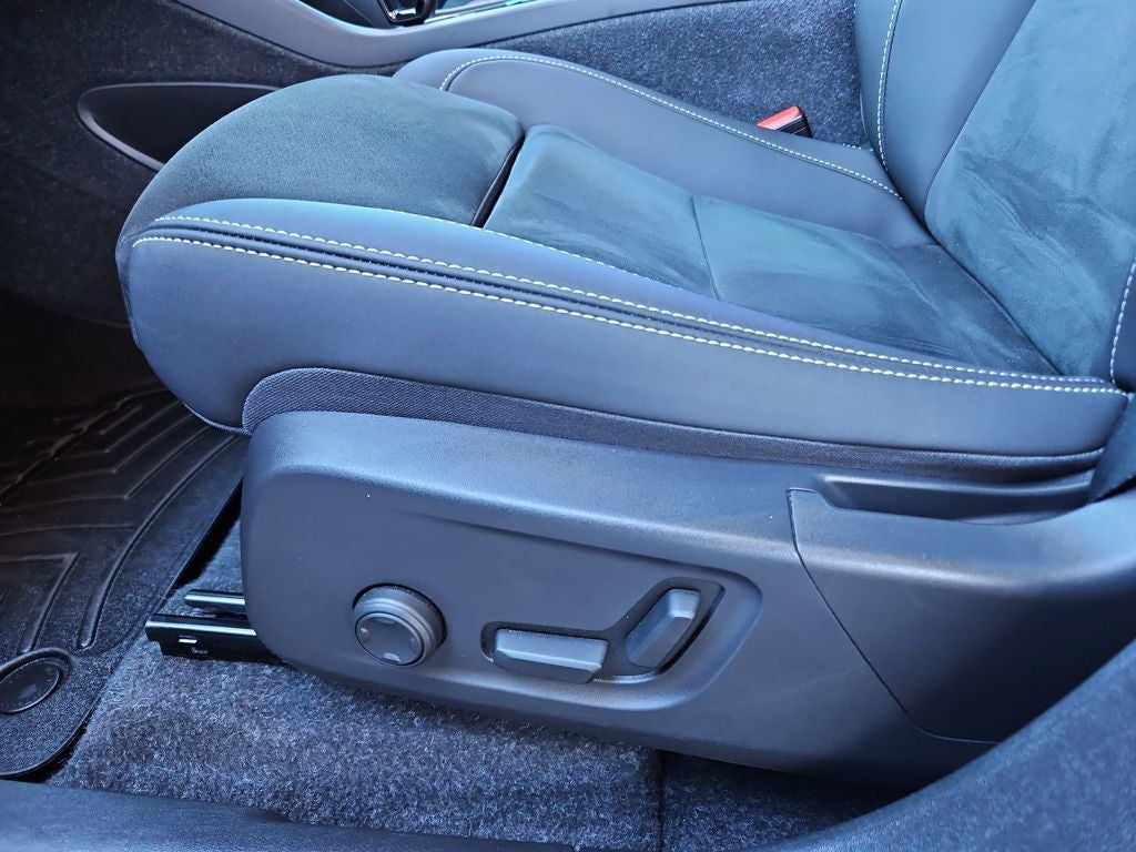 2023 Volvo C40 Recharge Pure Electric Ultimate