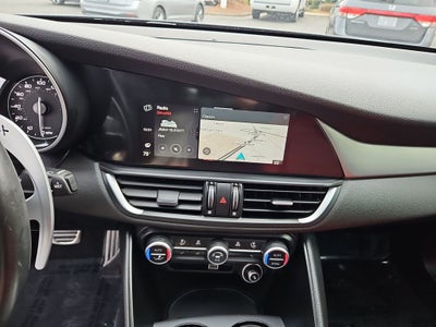 2023 Alfa Romeo Giulia Veloce w/PANO SUN ROOF 1OWNER