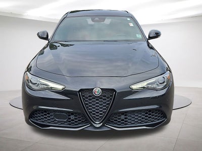 2023 Alfa Romeo Giulia Veloce w/PANO SUN ROOF 1OWNER