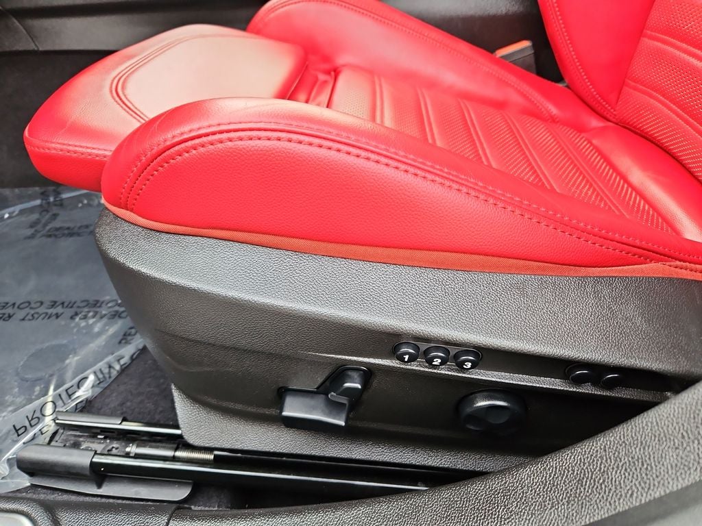 2023 Alfa Romeo Giulia Veloce w/PANO SUN ROOF 1OWNER