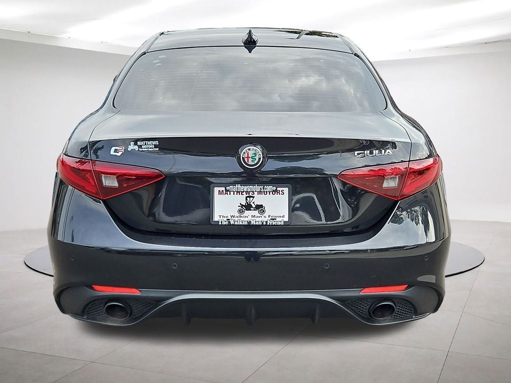 2023 Alfa Romeo Giulia Veloce w/PANO SUN ROOF 1OWNER