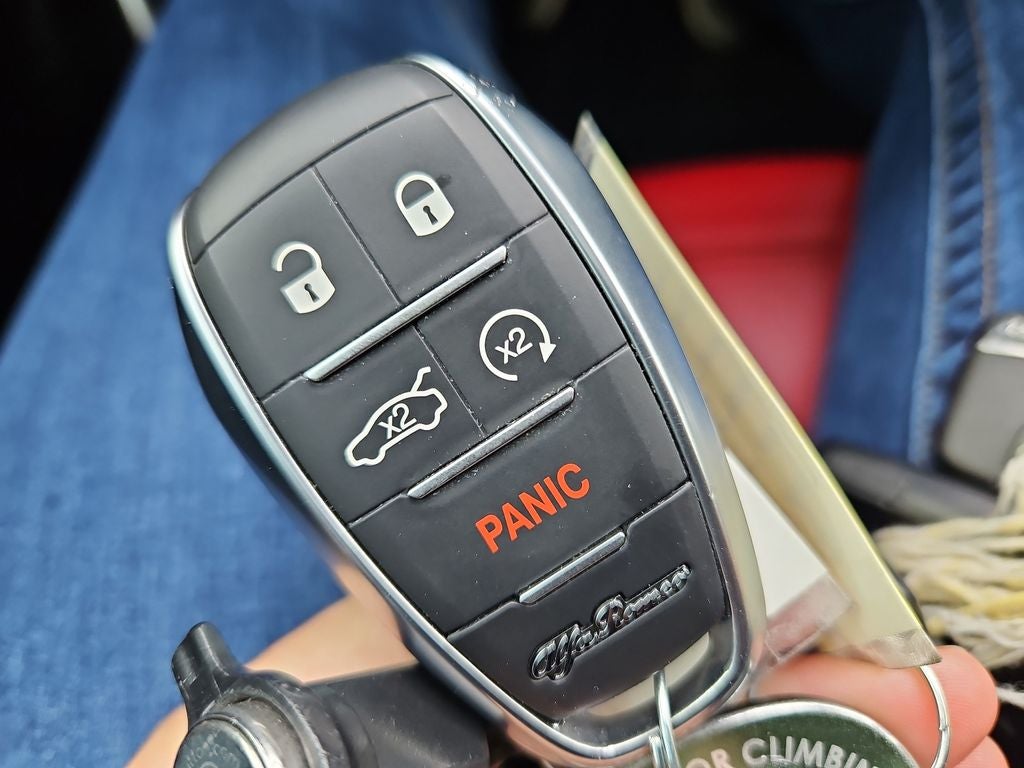 2023 Alfa Romeo Giulia Veloce