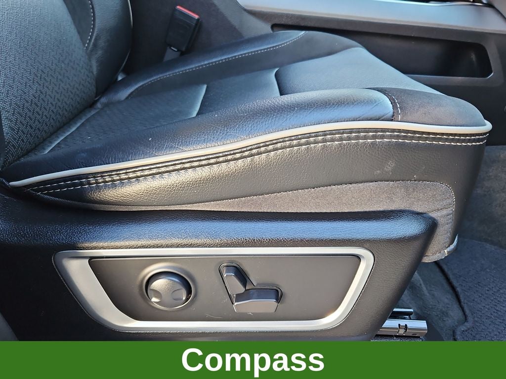 2024 RAM 1500 Laramie HEMI 5.7L 2WD Crew Cab