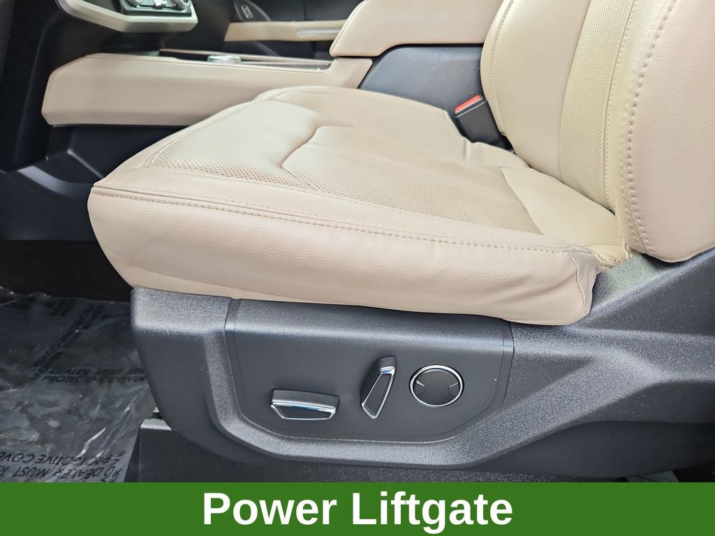 2023 Ford Expedition Limited w/ Nav, Panoramic Vista Roof & 3rd Row