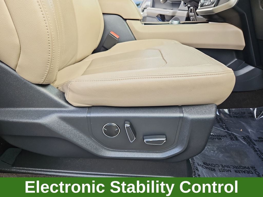 2023 Ford Expedition Limited w/ Nav, Panoramic Vista Roof & 3rd Row