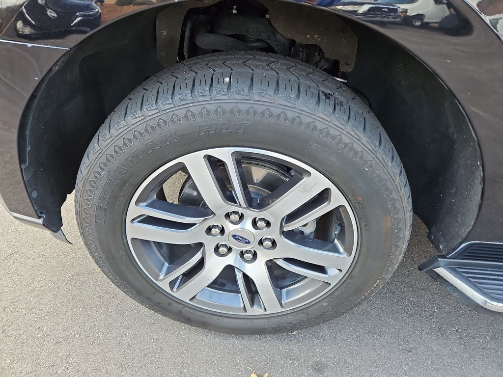 2023 Ford Expedition Limited w/ Nav, Panoramic Vista Roof & 3rd Row