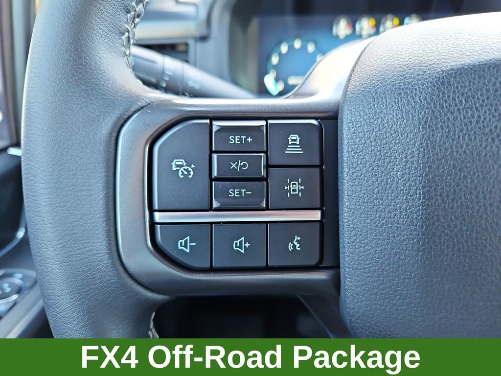 2024 Ford F-150 XLT 4WD SuperCrew FX4 5.0L w/ Black Appearance Pkg