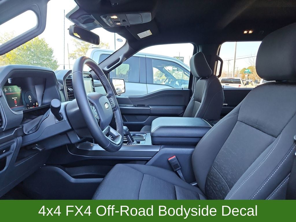 2024 Ford F-150 XLT 4WD SuperCrew FX4 5.0L w/ Black Appearance Pkg