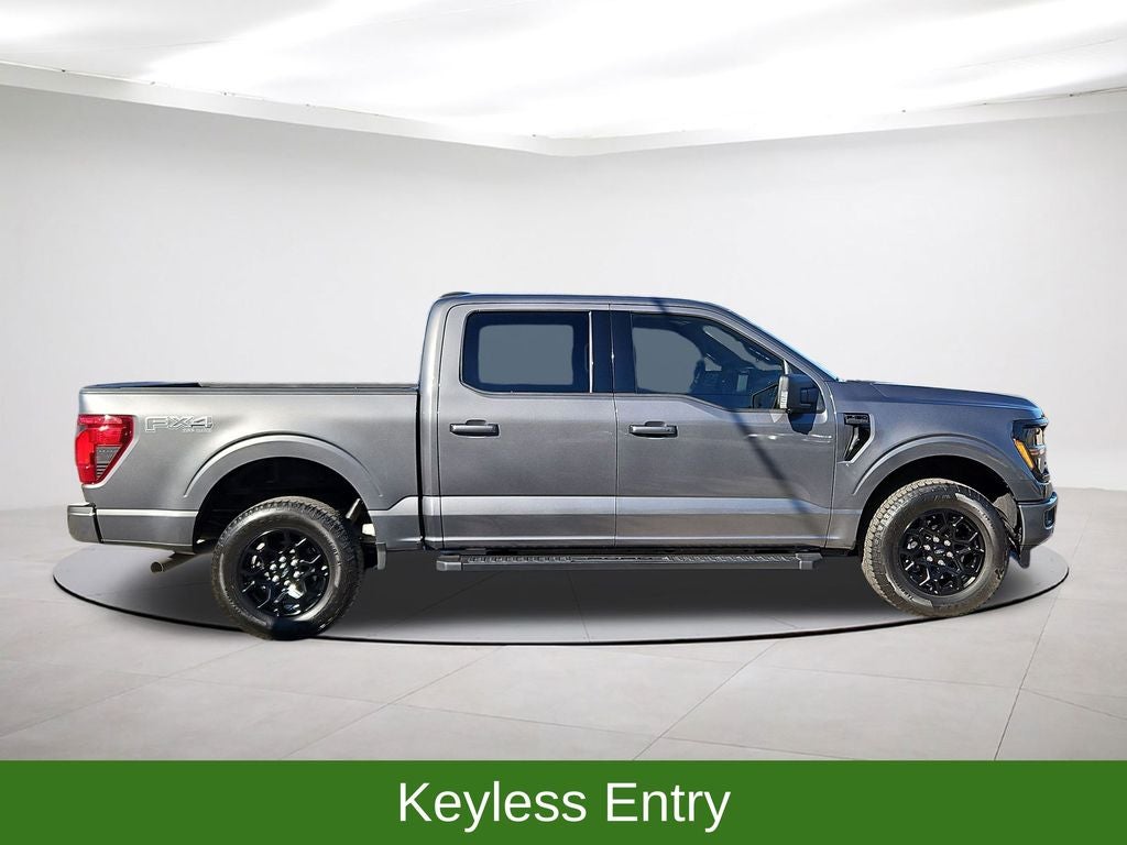 2024 Ford F-150 XLT 4WD SuperCrew FX4 5.0L w/ Black Appearance Pkg