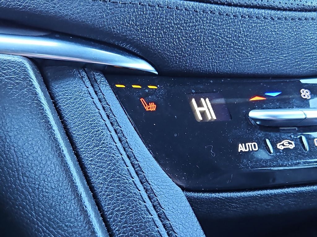 2023 Cadillac XT5 Luxury