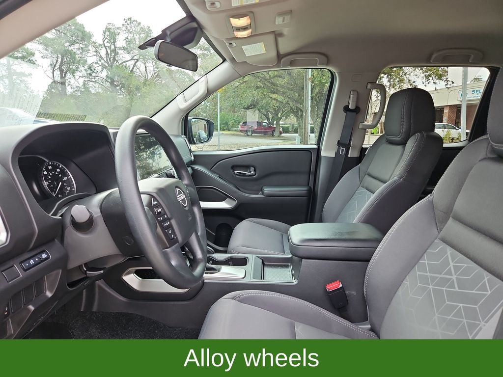 2025 Nissan Frontier SV 2WD Crew Cab