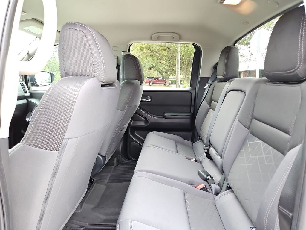 2025 Nissan Frontier SV 2WD Crew Cab