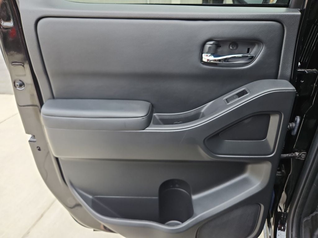 2025 Nissan Frontier SV 2WD Crew Cab