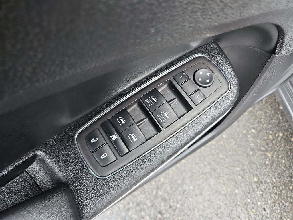 2023 Chrysler 300 S w/ Nav & Panoramic Sunroof