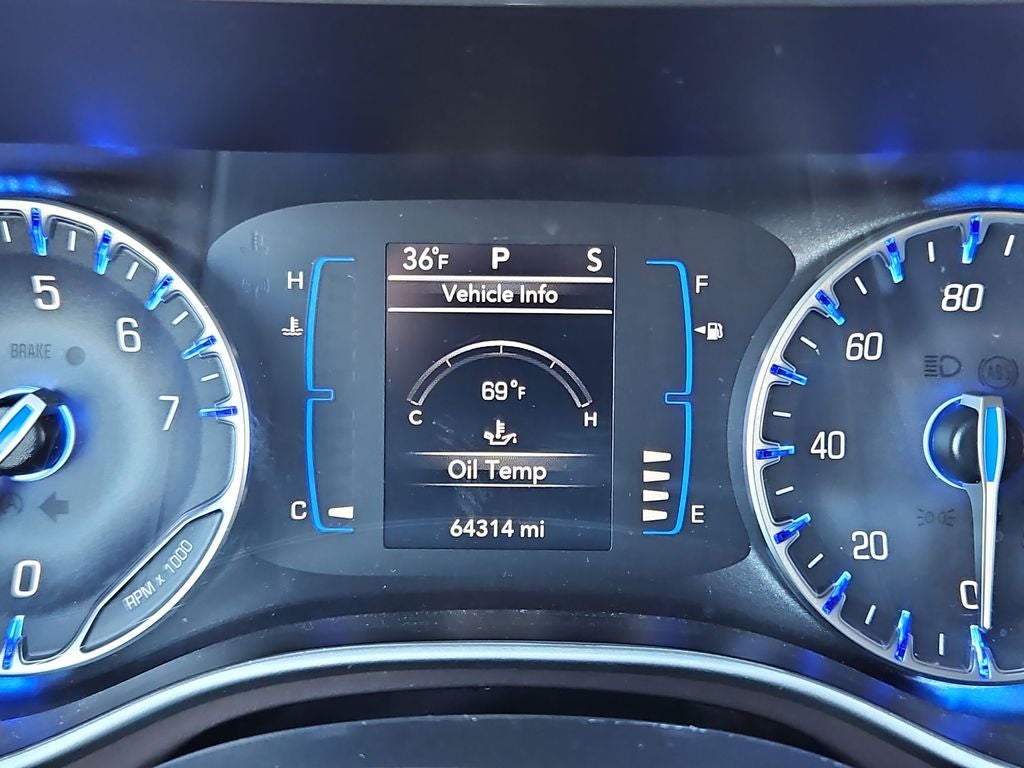 2023 Chrysler Voyager LX