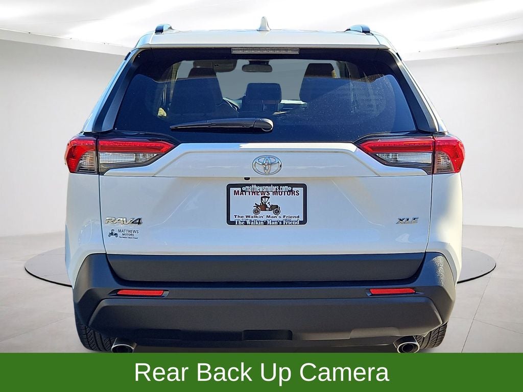 2020 Toyota RAV4 XLE