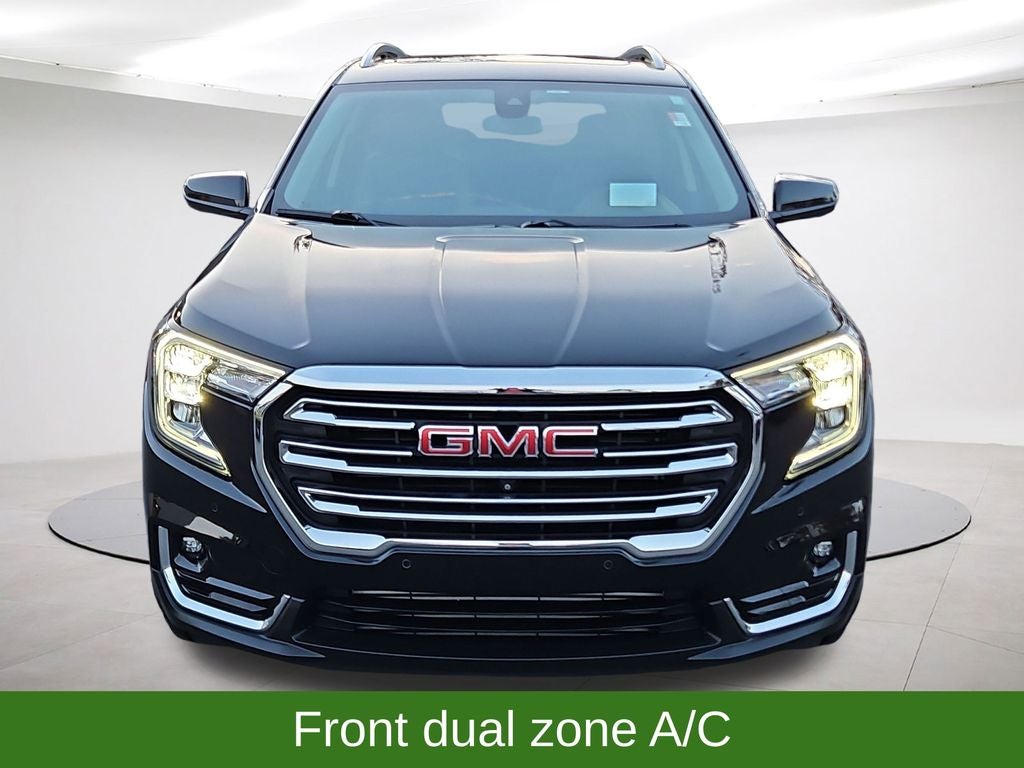 2023 GMC Terrain SLT w/ Tech Pkg. Nav & Skyscape Sunroof