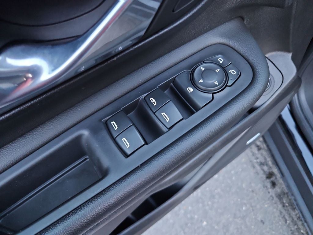 2023 GMC Terrain SLT w/ Tech Pkg. Nav & Skyscape Sunroof