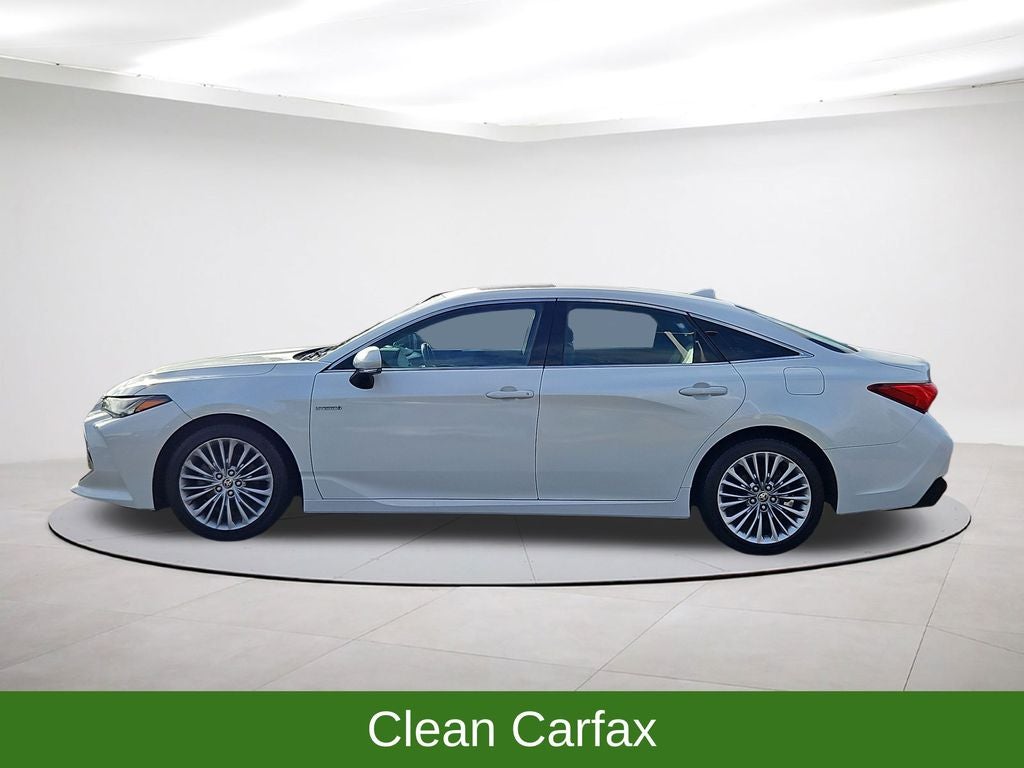 2021 Toyota Avalon Hybrid Limited w/ Nav & Sunroof
