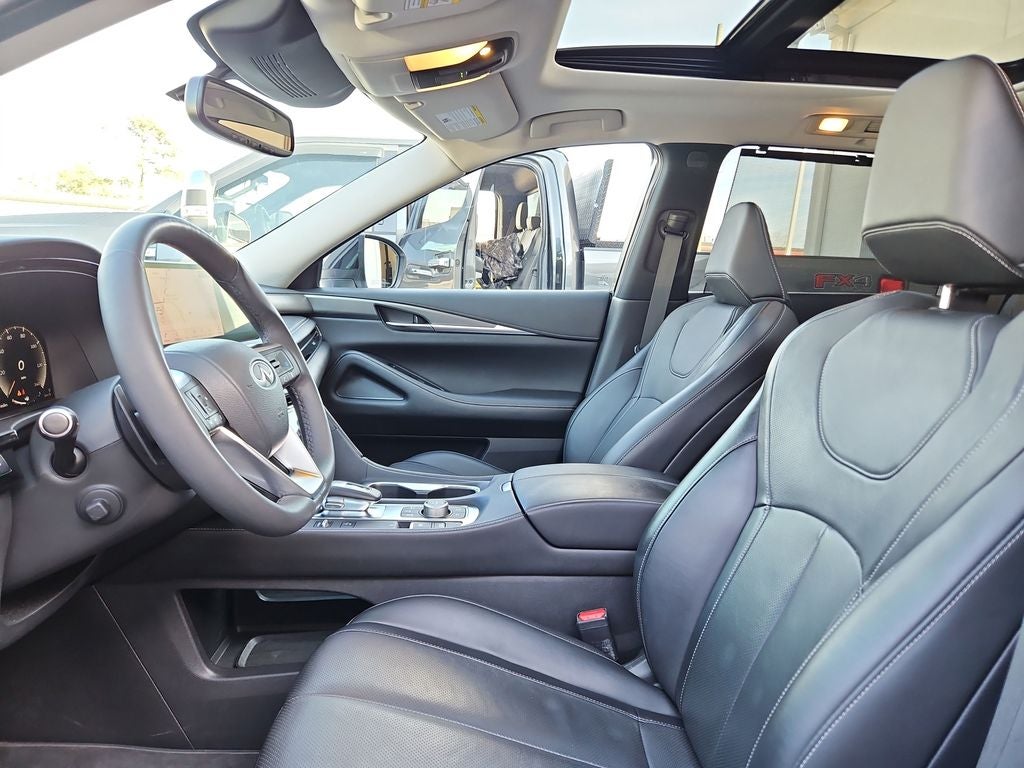 2022 INFINITI QX60 LUXE