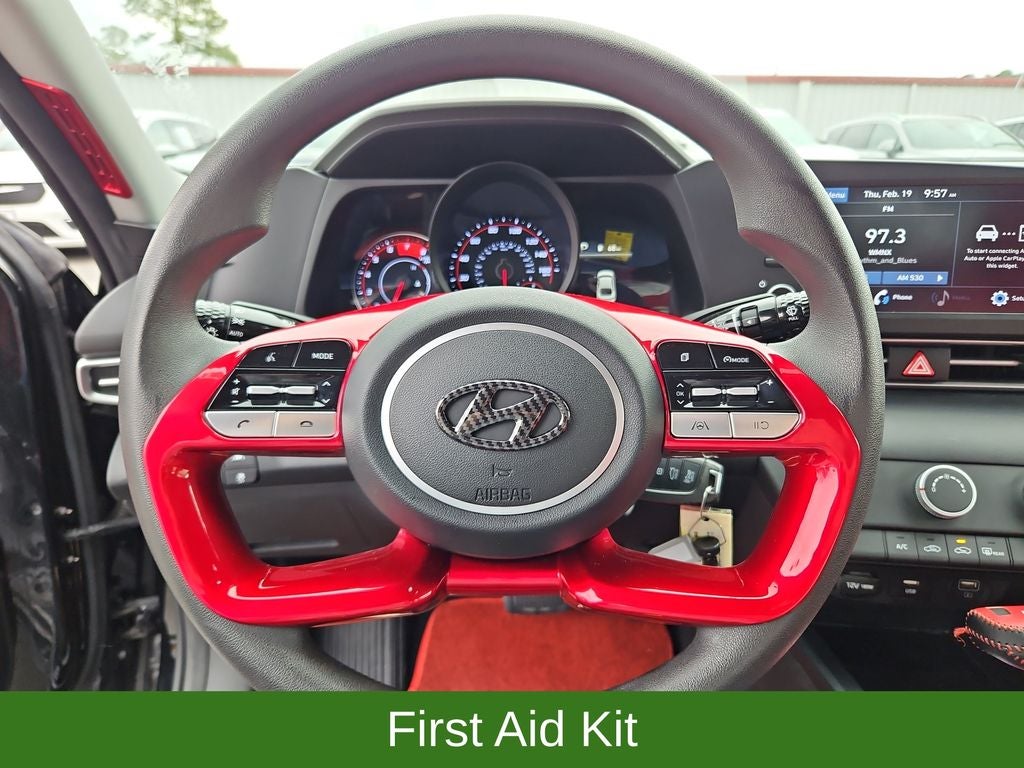 2022 Hyundai Elantra SE