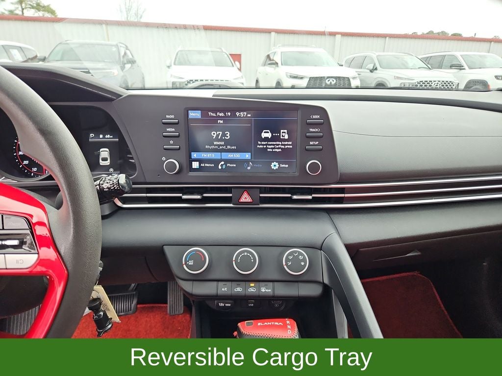 2022 Hyundai Elantra SE