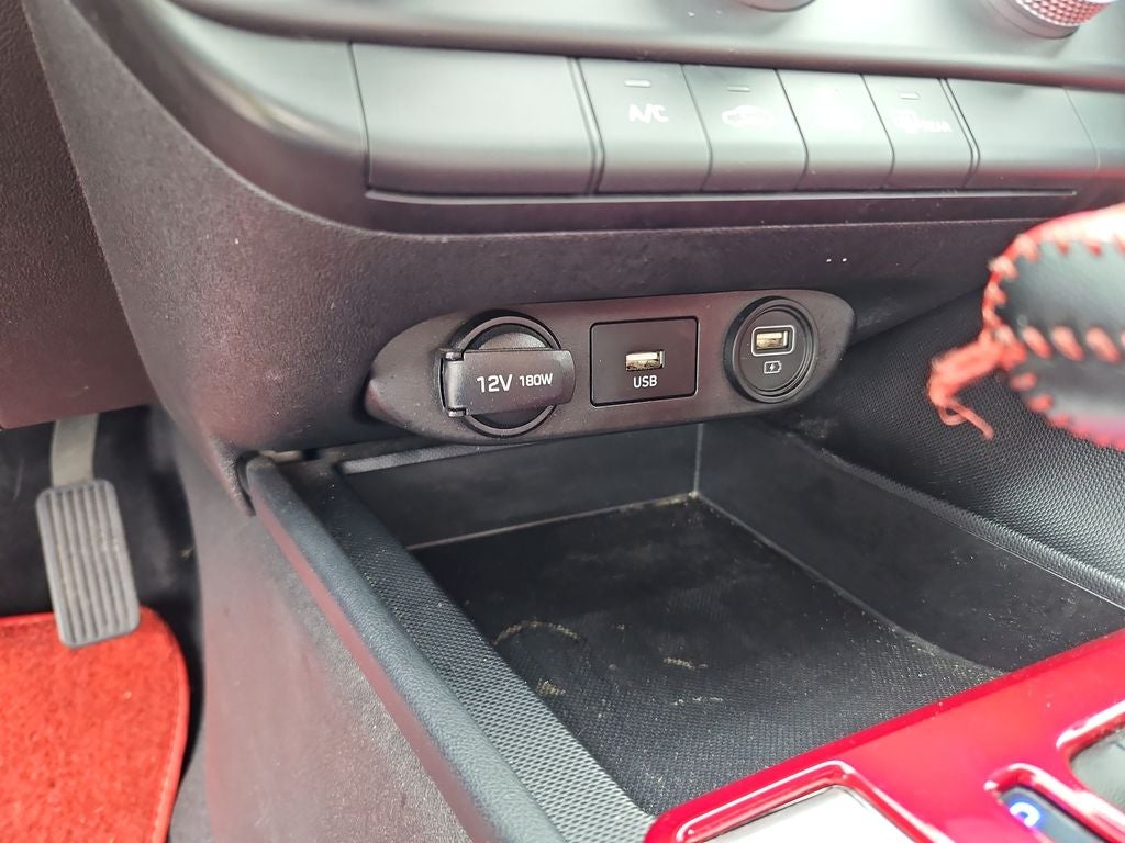 2022 Hyundai Elantra SE