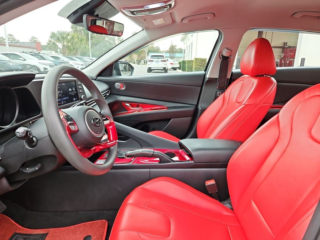 2022 Hyundai Elantra SE