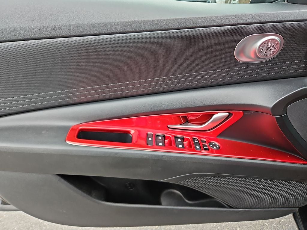 2022 Hyundai Elantra SE