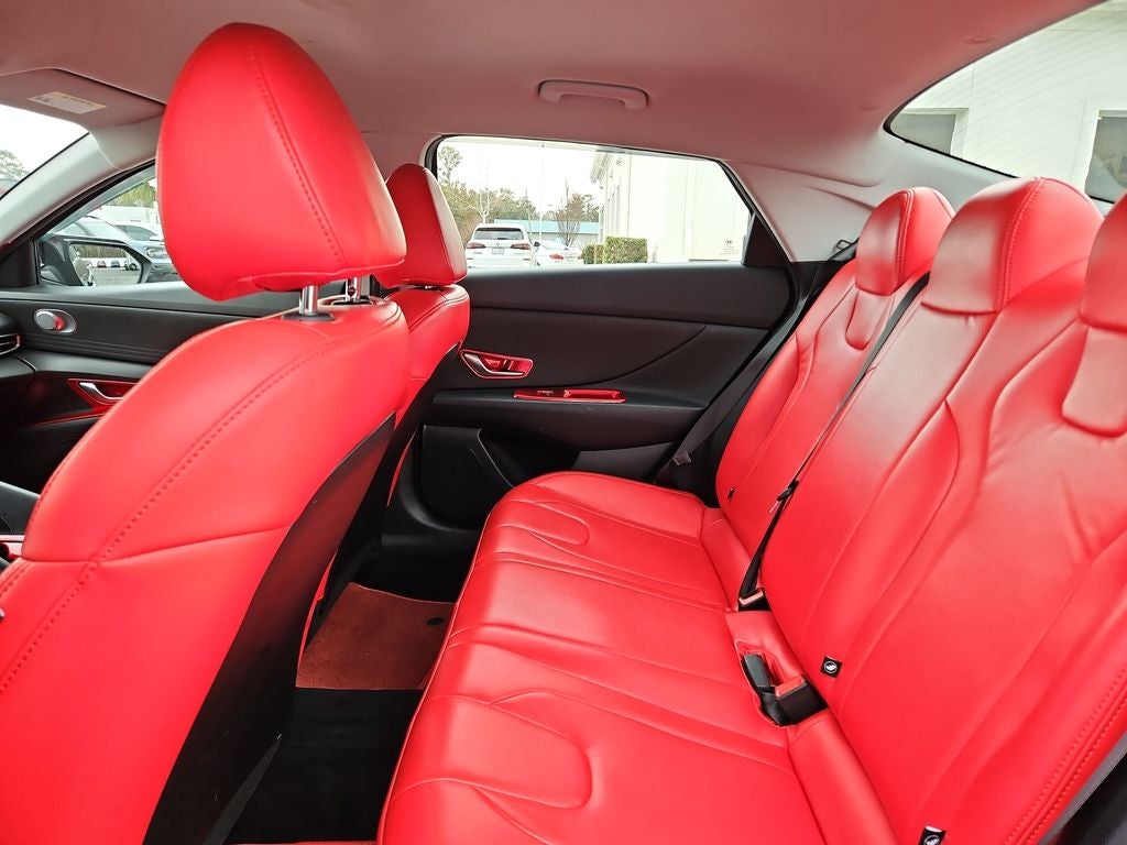 2022 Hyundai Elantra SE