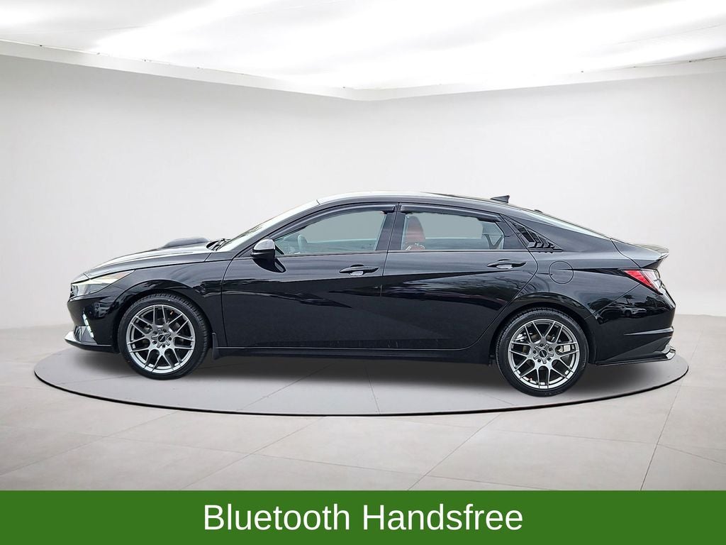 2022 Hyundai Elantra SE