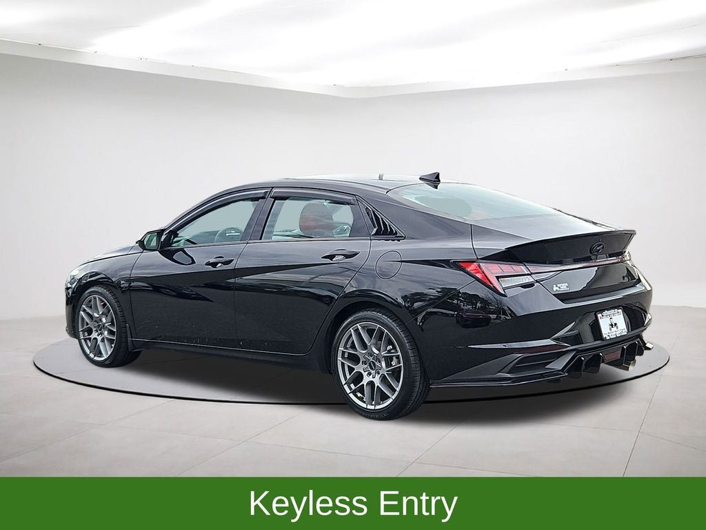 2022 Hyundai Elantra SE