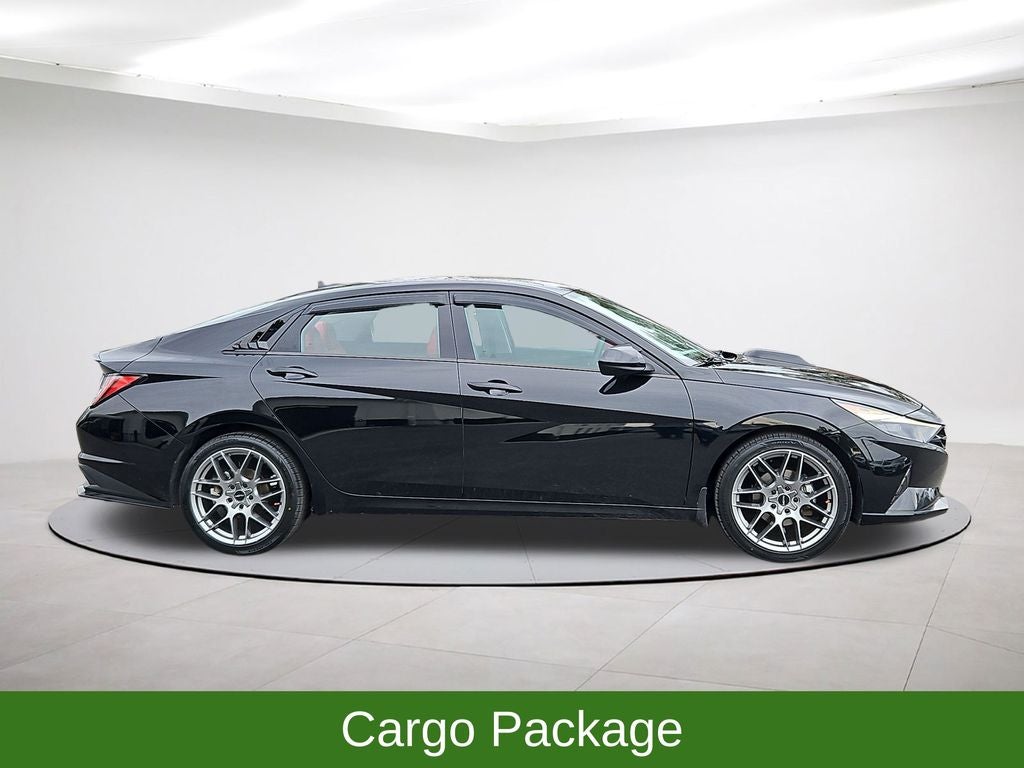 2022 Hyundai Elantra SE