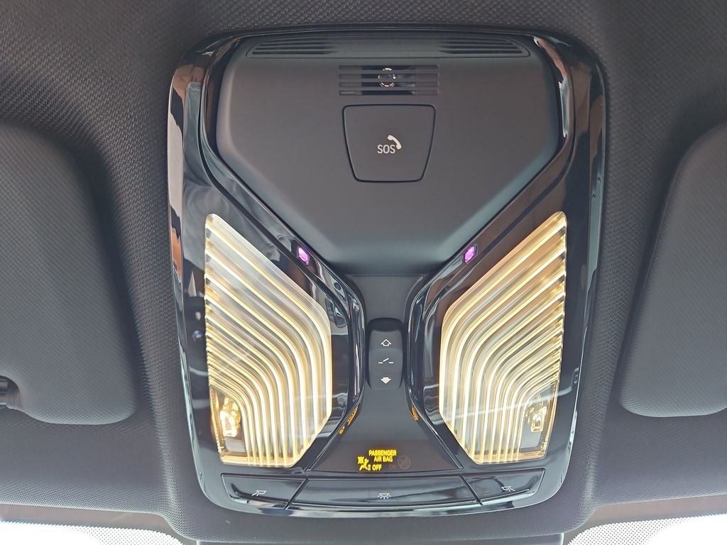 2023 BMW X5 xDrive40i M-Sport w/ Executive Pkg. & Panoramic Su