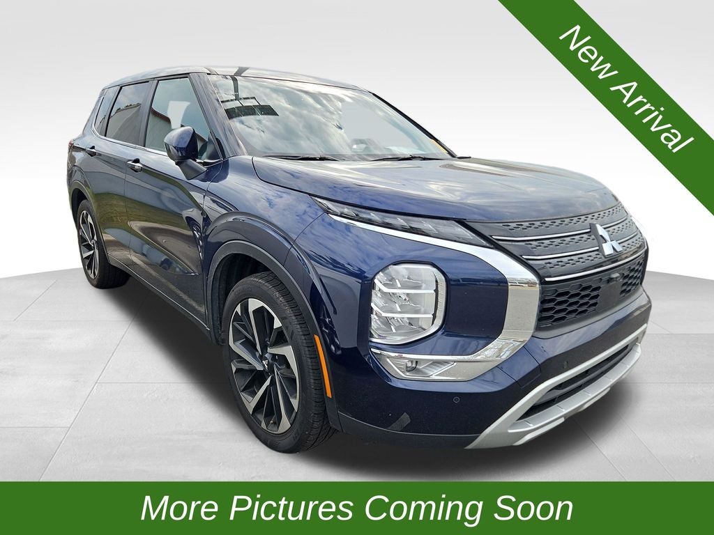 2024 Mitsubishi Outlander SE