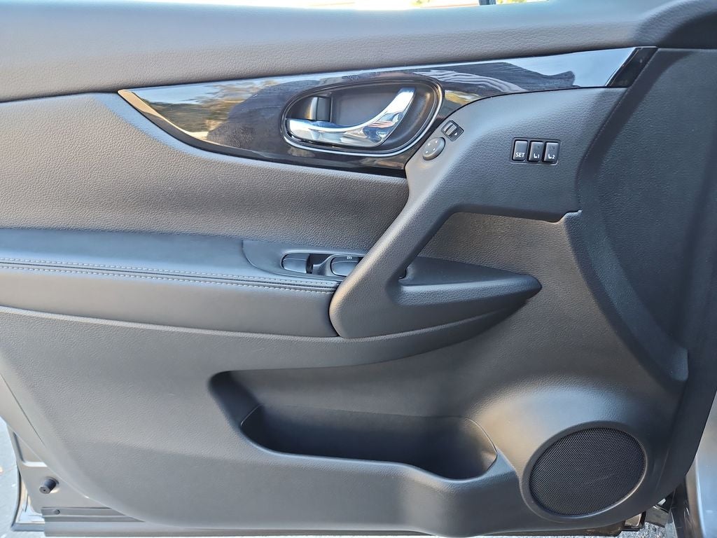 2021 Nissan Rogue Sport SV