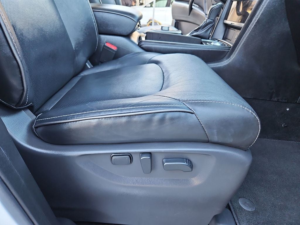 2023 INFINITI QX80 LUXE