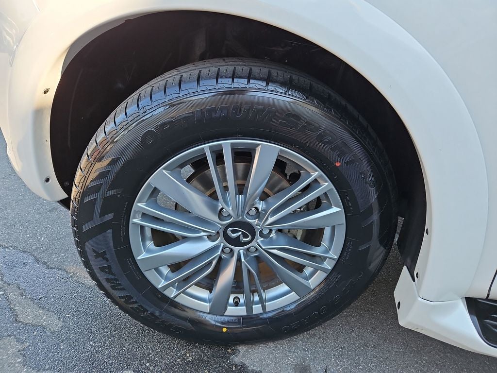 2023 INFINITI QX80 LUXE