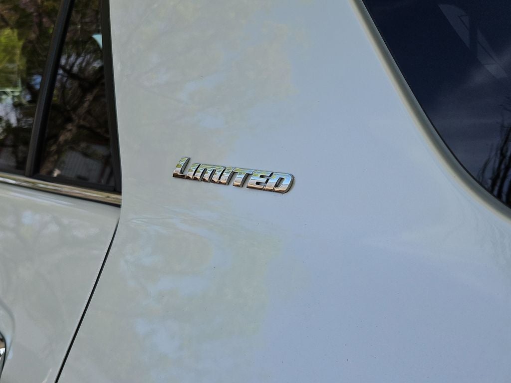 2021 Toyota 4Runner Limited 4wd w/ Nav, Sunroof & 3rd Row