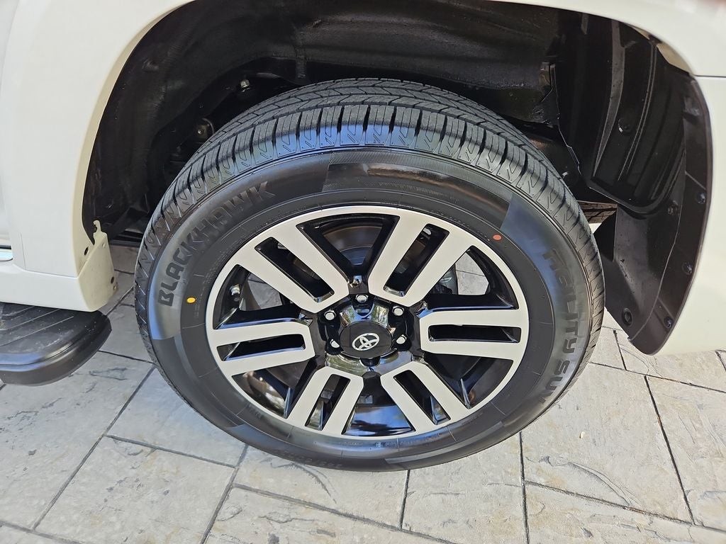 2021 Toyota 4Runner Limited 4wd w/ Nav, Sunroof & 3rd Row