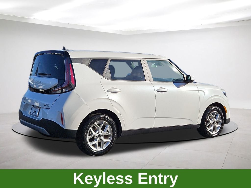 2024 Kia Soul LX