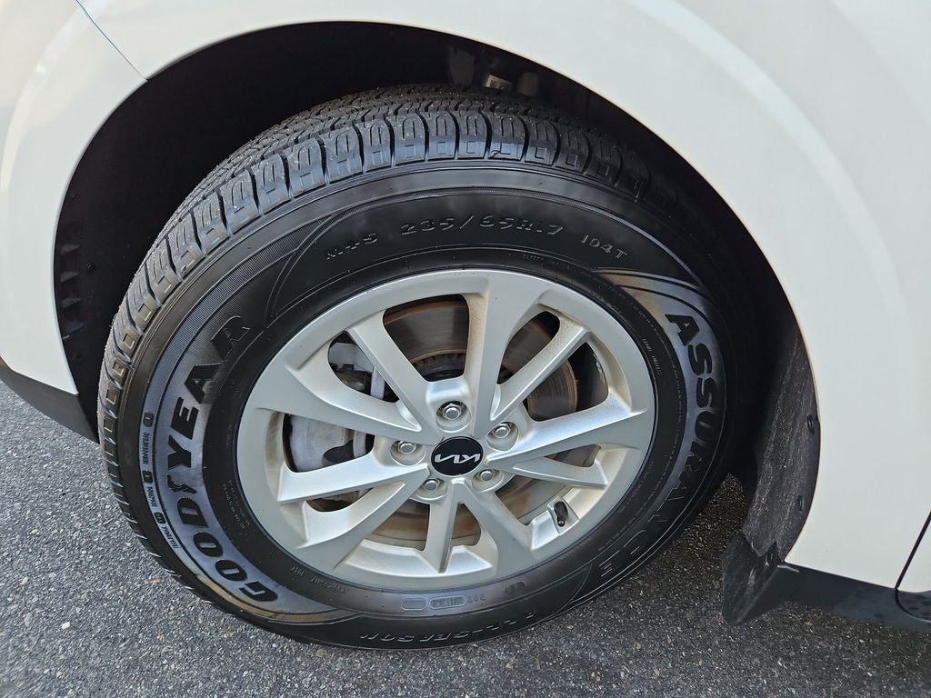 2024 Kia Carnival LX