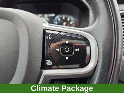 2022 Volvo XC90 T5 Momentum