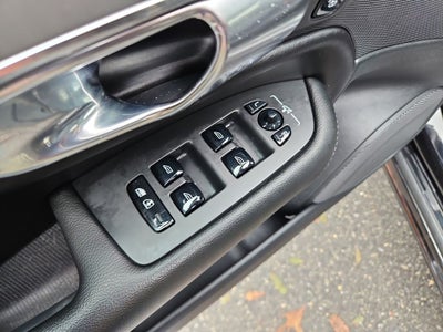 2022 Volvo XC90 T5 Momentum