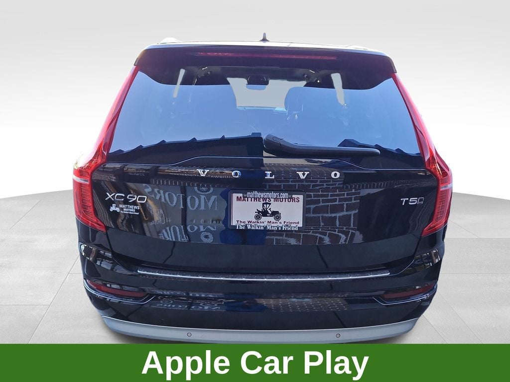 2022 Volvo XC90 T5 Momentum