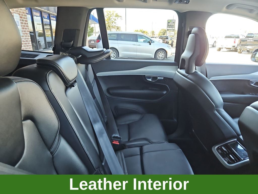 2022 Volvo XC90 T5 Momentum