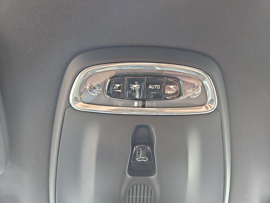 2022 Volvo XC90 Recharge Plug-In Hybrid T8 Inscription Expression 7 Passenger